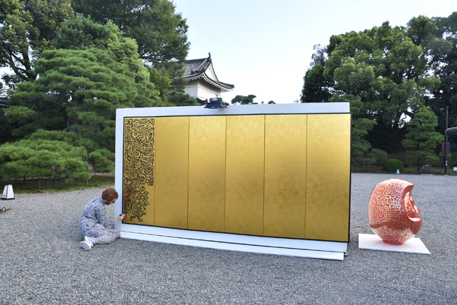 世界遺産である二条城を舞台にした国際的なアートフェア「artKYOTO